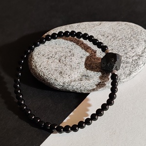 Ónix - fekete turmalin / sörl karkötő - ékszer - karkötő - gyöngyös karkötő - Meska.hu