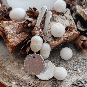 Édesvízi tenyésztett gyöngy fülbevaló - ékszer - fülbevaló - lógó fülbevaló - Meska.hu