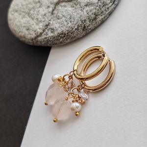 Szívem... rózsakvarc - tenyésztett gyöngy fülbevaló - ékszer - fülbevaló - lógós kerek fülbevaló - Meska.hu