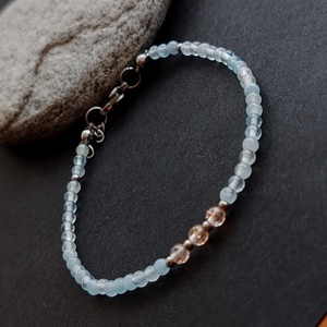 Minidesign... akvamarin - napkő karkötő, Ékszer, Karkötő, Gyöngyös karkötő, Ékszerkészítés, MESKA