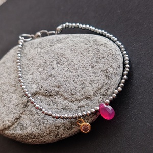 Minidesign... kalcedon - hematit karkötő, Ékszer, Karkötő, Gyöngyös karkötő, Ékszerkészítés, MESKA