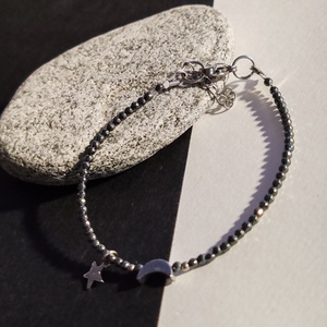 Minidesign... hold csillag - hematit karkötő - ékszer - karkötő - gyöngyös karkötő - Meska.hu
