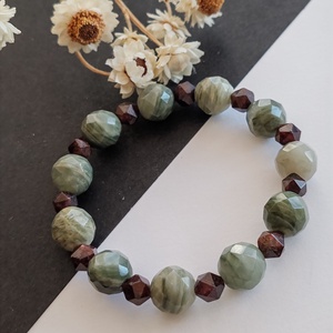 Szerpentin kvarc - gránát karkötő  - Meska.hu