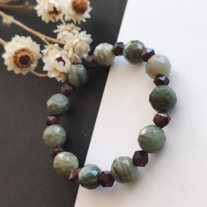 Szerpentin kvarc - gránát karkötő  - ékszer - karkötő - ásványkarkötő - Meska.hu