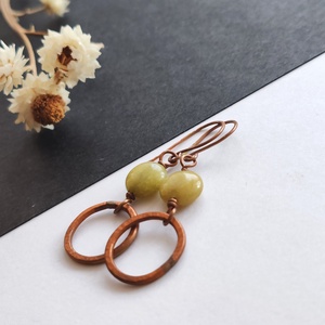 Jáde - vörösréz fülbevaló  - Meska.hu