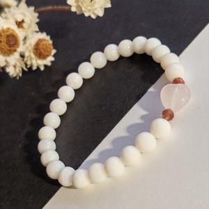 Kagylógyöngy - rubellit - rózsakvarc karkötő  - ékszer - karkötő - gyöngyös karkötő - Meska.hu