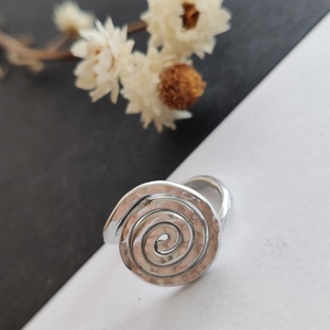 Kakaós tekercs...  ezüst alumínium gyűrű , Ékszer, Gyűrű, Fonódó gyűrű, Ékszerkészítés, Fémmegmunkálás, MESKA