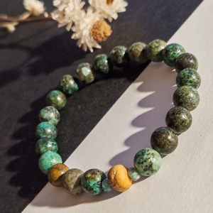 Illatos karkötő... afrikai türkiz - palo santo - ékszer - karkötő - gyöngyös karkötő - Meska.hu