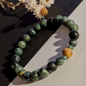 Illatos karkötő... kambaba jáspis - palo santo - ékszer - karkötő - gyöngyös karkötő - Meska.hu