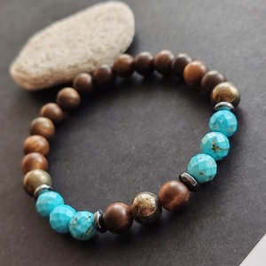 Bambusz- türkinit - pirit férfi gumis karkötő - ékszer - karkötő - gyöngyös karkötő - Meska.hu