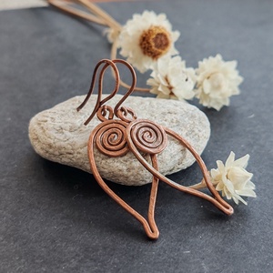 Réz levélke fülbevaló  - ékszer - fülbevaló - lógó fülbevaló - Meska.hu