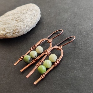 Zöldborsó fülbevaló  - ékszer - fülbevaló - lógó fülbevaló - Meska.hu