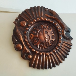 Vintage bronz falidísz, mid century bronz napkorong, bronz faldekoráció - művészet - szobor - fém - Meska.hu