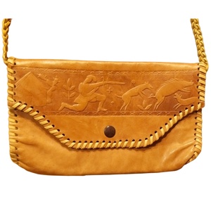 Vintage valódi bőr táska, vadászjelenetes bőr női válltáska, kézműves valódi bőr  női válltáska, karamel színű bőrtáska , Táska & Tok, Kézitáska & válltáska, Válltáska, Bőrművesség, Varrás, MESKA