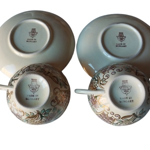 Zsolnay kávéscsészék, Körpecsétes Zsolnay porcelán kávéscsészék, Aranykontúrozott Zsolnay kávéscsésze - 1 db 11.900 Ft - otthon & életmód - konyhafelszerelés, tálalás - tálalás - bögre & csésze - Meska.hu