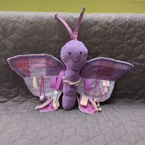 Játszó pajti, lila színű pillangó, Játék & Sport, 3 éves kor alattiaknak, Alvóka & Rongyi, Varrás, MESKA