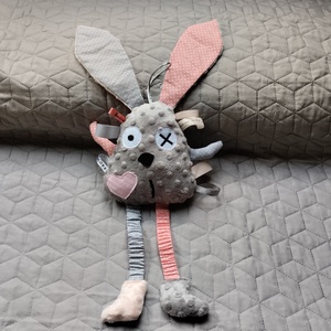 Játszó pajti, szürke színű, Játék & Sport, 3 éves kor alattiaknak, Alvóka & Rongyi, Hímzés, Varrás, MESKA