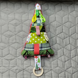 Karácsonyfa babáknak, Mézi mintás, (fenyő szalagos), Játék & Sport, 3 éves kor alattiaknak, Alvóka & Rongyi, Varrás, MESKA