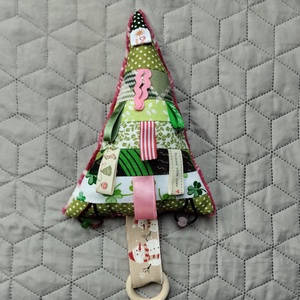 Karácsonyfa babáknak, sötét rózsaszín szivecskés, Játék & Sport, 3 éves kor alattiaknak, Alvóka & Rongyi, Varrás, MESKA