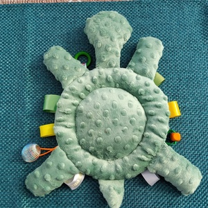 Játszó pajti, teknős halvány zöld színű - baba - mama - baba játékok - szundikendő, alvóka - Meska.hu