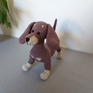 Horgolt tacskó (dachshund), Játék & Sport, Plüssállat & Játékfigura, Kutya, Horgolás, Hímzés, MESKA