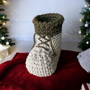 Ünnepi horgolt tároló - Csizma - otthon & életmód - babaszoba, gyerekszoba - játéktároló - Meska.hu