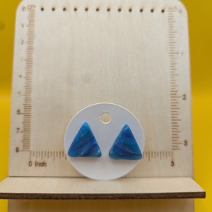 Kézműves fülbevaló polimer gyurmából (polymer clay) - kicsi, háromszög - 025 - Meska.hu