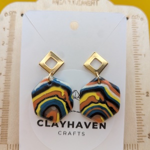 Kézműves fülbevaló polimer gyurmából (polymer clay) - hatszüg - 027 - ékszer - fülbevaló - lógó fülbevaló - Meska.hu