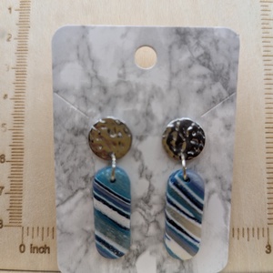 Kézműves fülbevaló polimer gyurmából (polymer clay) - hosszúkás -041 - ékszer - fülbevaló - lógó fülbevaló - Meska.hu
