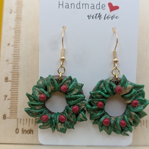 Kézműves fülbevaló polimer gyurmából (polymer clay), karácsonyi ajándék, adventi koszorú - 116 - Meska.hu