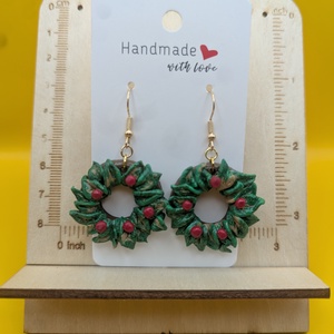 Kézműves fülbevaló polimer gyurmából (polymer clay), karácsonyi ajándék, adventi koszorú - 116 - ékszer - fülbevaló - lógó fülbevaló - Meska.hu