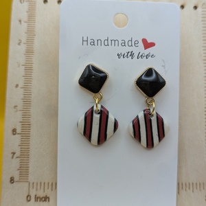 Kézműves fülbevaló polimer gyurmából (polymer clay), karácsonyi ajándék, kicsi, négyszög - 124 - ékszer - fülbevaló - lógó fülbevaló - Meska.hu