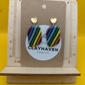 Szivárványos kézműves fülbevaló polimer gyurmából (polymer clay), LMBTQ+, karácsonyi ajándék, közepes, csepp - 135, Ékszer, Fülbevaló, Lógó fülbevaló, Ékszerkészítés, Gyurma, MESKA