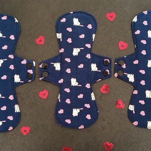 Mosható betét - cicás, szívecskés - szépségápolás - intim higiénia - intimbetét - Meska.hu