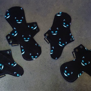 Mosható betét - fekete macska - szépségápolás - intim higiénia - intimbetét - Meska.hu