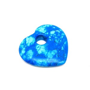 Howlit szinezett kék fánk szív 35x33mm, Ékszer, Nyaklánc, Medál, , MESKA