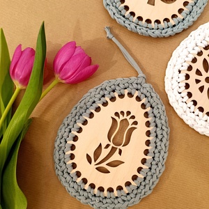 Nagyméretű tulipános, horgolt, húsvéti függődísz (mag.: 19 cm) , Otthon & Életmód, Dekoráció, Fali és függő dekoráció, Függődísz, Horgolás, MESKA