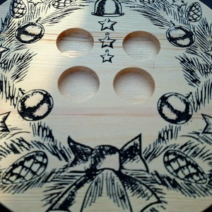 Prémium borovi fenyőből készült, gravírozott adventi koszorú. (advent2) - karácsony - adventi díszek - adventi koszorú - Meska.hu