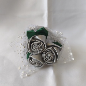 Elegáns szalag rózsa csokor - otthon & életmód - dekoráció - asztal és polc dekoráció - asztaldísz - Meska.hu