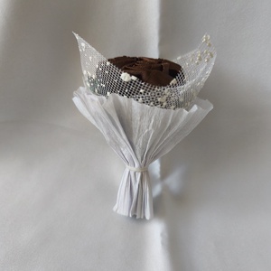 Elegáns szalag rózsa csokor - otthon & életmód - dekoráció - asztal és polc dekoráció - asztaldísz - Meska.hu