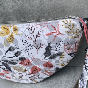 Félkör crossbody  Ákom-bákom növények  - táska & tok - kézitáska & válltáska - vállon átvethető táska - Meska.hu
