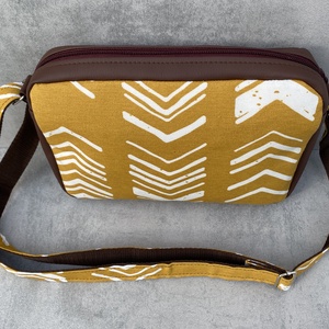 Doboztáska / Crossbody  Mustársárga etno mintás  - táska & tok - kézitáska & válltáska - vállon átvethető táska - Meska.hu