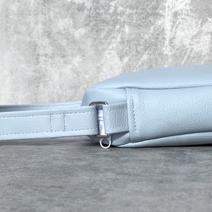 Doboztáska / Crossbody  Jégkék  - táska & tok - kézitáska & válltáska - vállon átvethető táska - Meska.hu