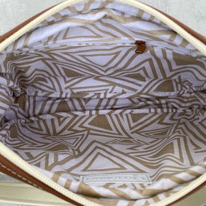 Doboztáska / Crossbody  Tejeskávé  - táska & tok - kézitáska & válltáska - vállon átvethető táska - Meska.hu