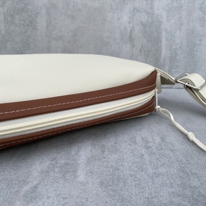 Doboztáska / Crossbody  Tejeskávé  - táska & tok - kézitáska & válltáska - vállon átvethető táska - Meska.hu