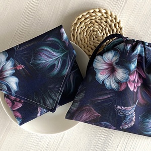 Gyűrődésmentes, vízlepergető Újraszalvéta és Nasizacsi - Trópusi virágok - otthon & életmód - konyhafelszerelés, tálalás - konyhai textil - szalvéta - Meska.hu