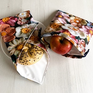 Újraszalvéta és Nasizacsi  Kötött virágok - Meska.hu