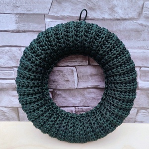Horgolt karácsonyi / adventi koszorú, ajtódísz alap (20 cm) / Christmas crochet-covered wreath base - Meska.hu