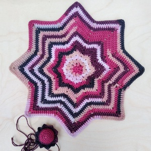 Horgolt szundikendő csillag alap / Crochet baby lovey star shaped base - Meska.hu