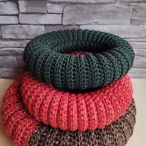 Horgolt karácsonyi  / adventi koszorú, ajtódísz alap (20 cm) / Christmas crochet-covered wreath base - kellékek & szerszámok - dekorációs kellékek - koszorú, koszorúalap - Meska.hu